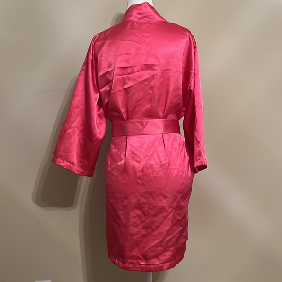 Pink Robe - Picture 6 of 13
